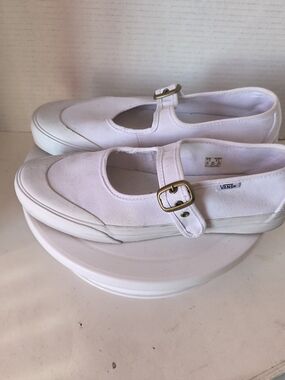 Vans Women's White Canvas Mary Jane Shoes Size 8.5